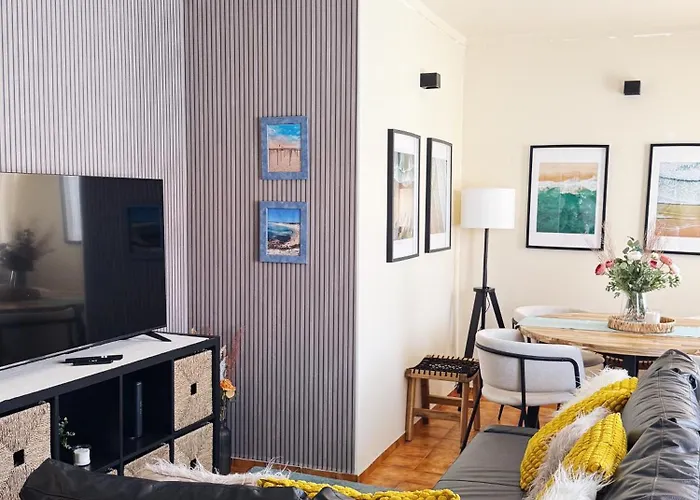 Apartamento T2 Da Consolação Refúgio Com Vista O Mar